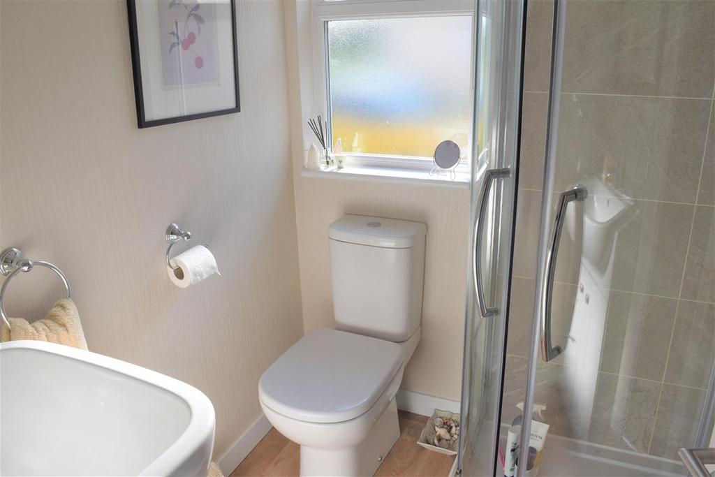Ensuite shower room