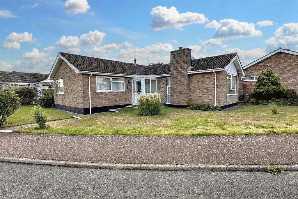 Priory Close, Beeston Regis, Sheringham 3 bed detached bungalow for sale £350,000