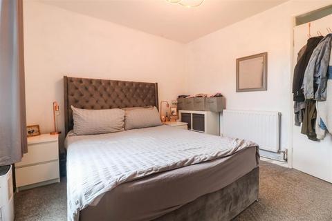 443 Milwards, Harlow, CM19 4SR