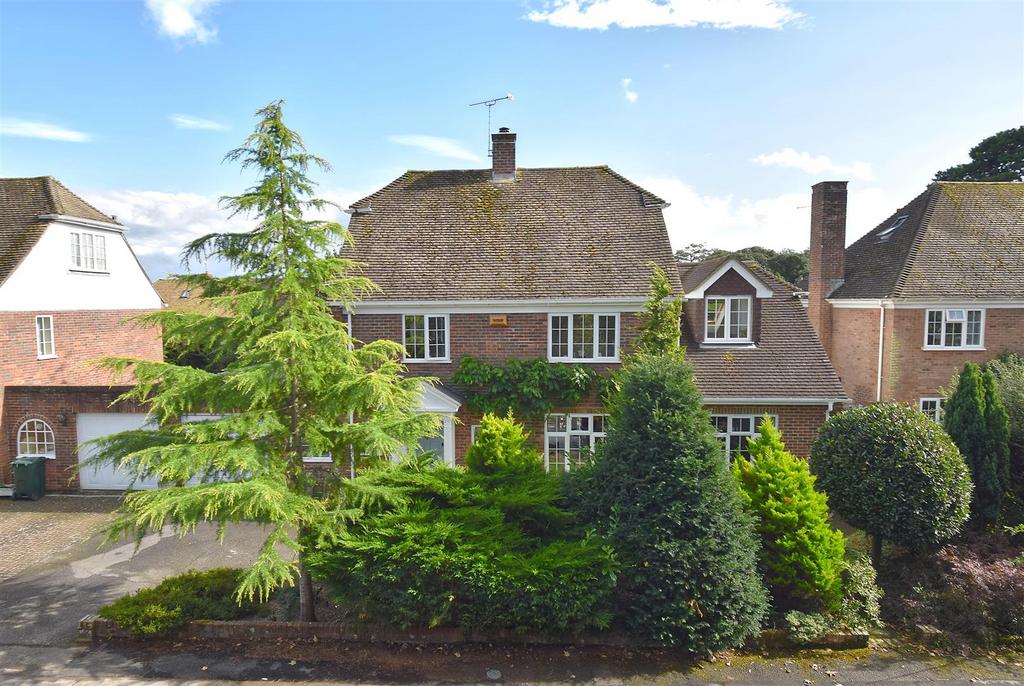 Martins Close, Tenterden 5 bed detached house for sale £825,000