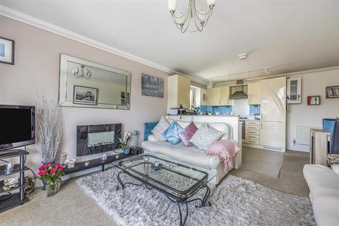 2 bedroom flat for sale - Penrith Road, Bournemouth