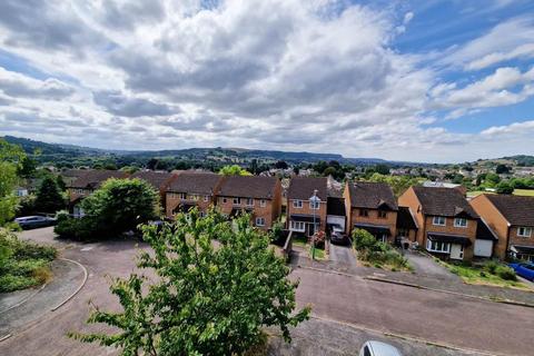 57 Wheelers Walk, Stroud, GL5 4BW