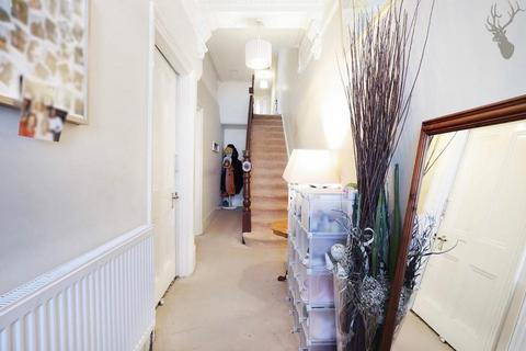 4 bedroom end of terrace house for sale - Wallwood Road, Leytonstone