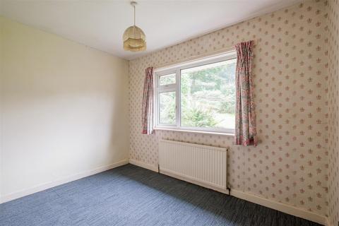 1 Briar Close, Elland, HX5 0NT
