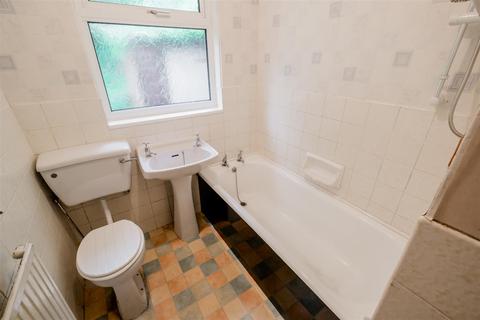 1 Briar Close, Elland, HX5 0NT
