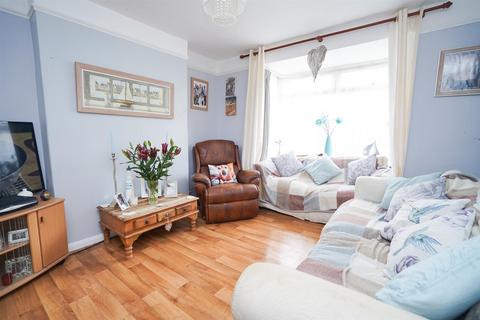 3 bedroom semi-detached house for sale, Avon Road, Bideford