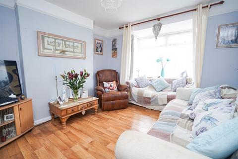 12 Avon Road, Bideford, EX39 4BL