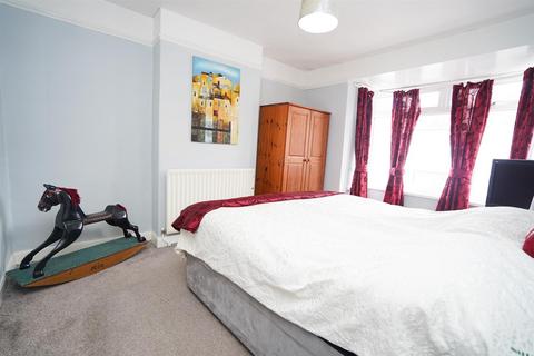 12 Avon Road, Bideford, EX39 4BL