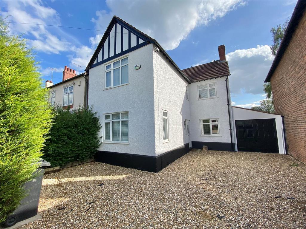 Broken Cross, Macclesfield 3 bed detached house £365,000