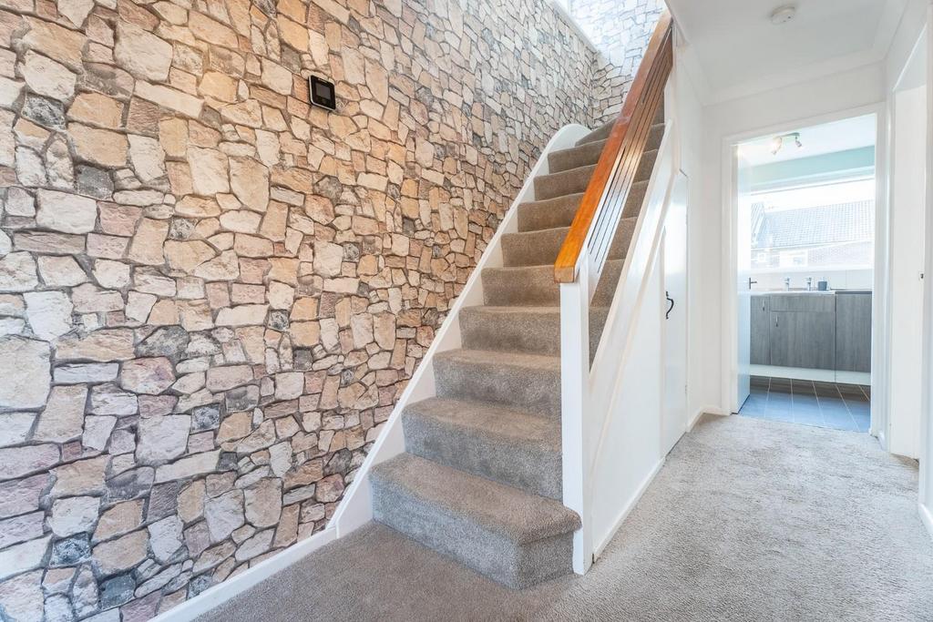 Camberley Crescent, Ettingshall Park, Wolverhampton 3 bed semidetached