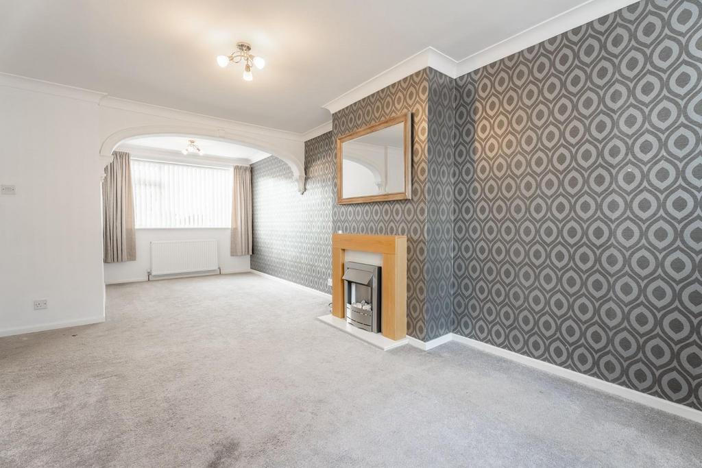 Camberley Crescent, Ettingshall Park, Wolverhampton 3 bed semidetached