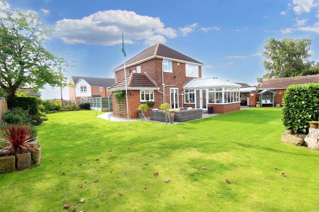 Windhill Drive, Staincross S75 5BL 3 bed semidetached house for sale