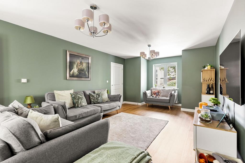 Elysium Park Close, Whitfield, Dover, CT16 4 bed detached house for