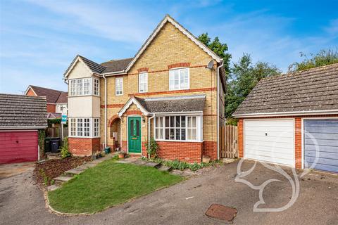 33 Beech Avenue, Halstead, CO9 2TT