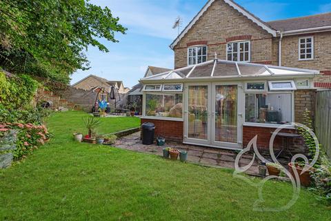 33 Beech Avenue, Halstead, CO9 2TT