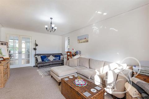 33 Beech Avenue, Halstead, CO9 2TT