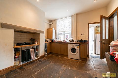 3 bedroom end of terrace house for sale, Clifton Street, Burnley