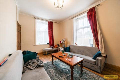 3 bedroom end of terrace house for sale, Clifton Street, Burnley