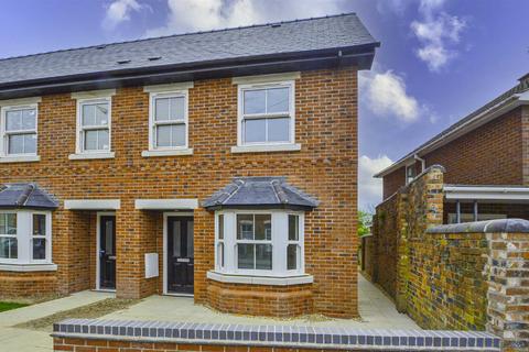 3 bedroom townhouse to rent - Park Avenue, Oswestry