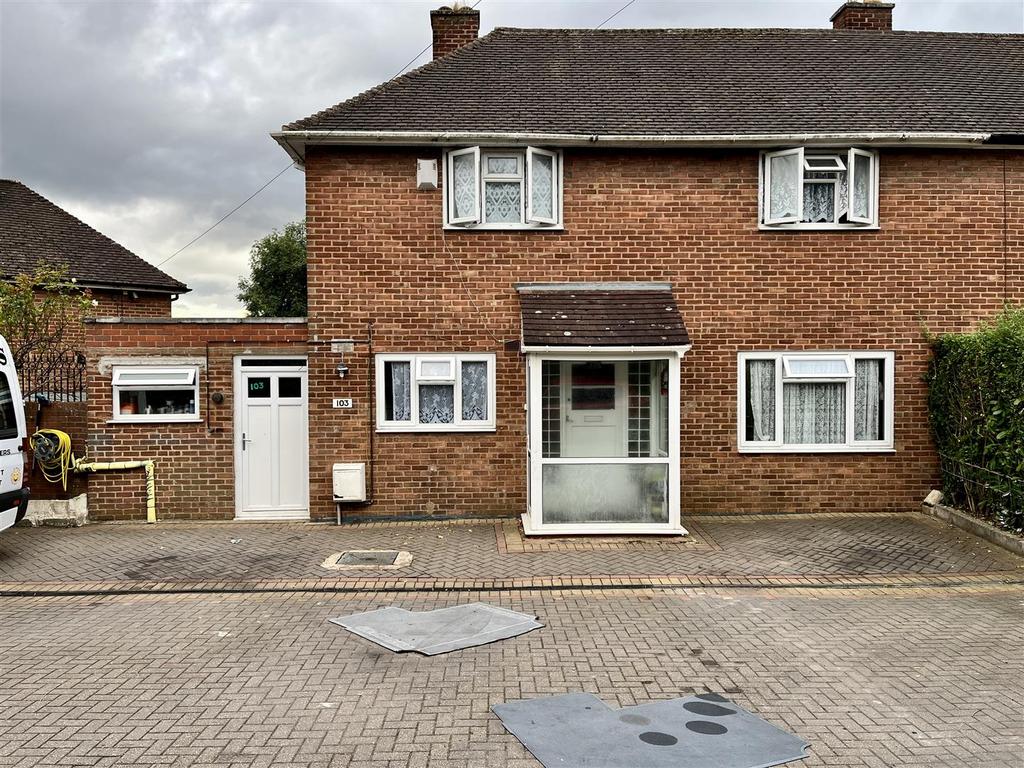 Warrens Hall Road, Dudley, DY2 4 bed semidetached house for sale £