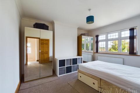32 Old Farleigh Road, South Croydon, CR2 8PE