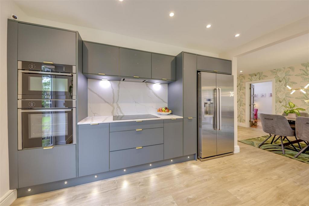 Kitchen Alt