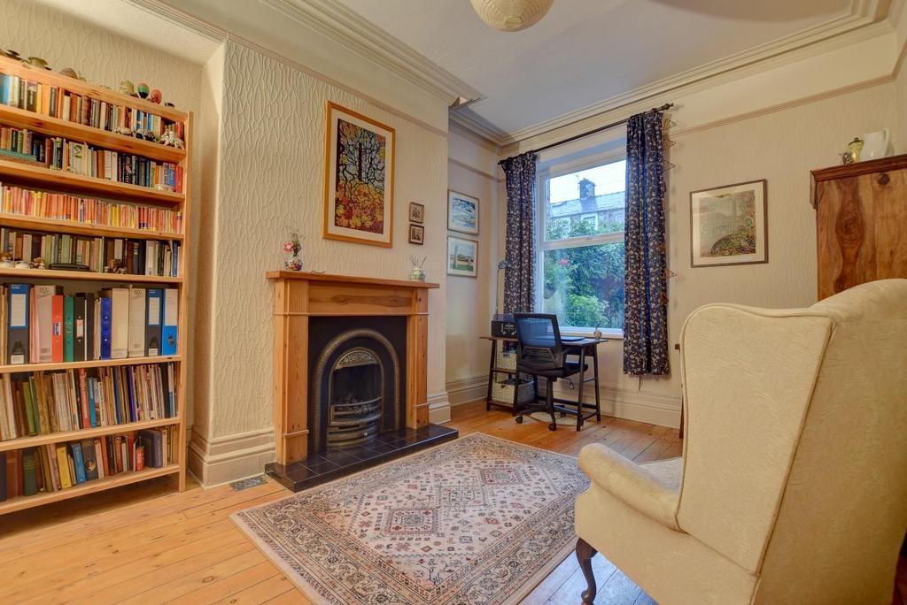 Carr Hall Road, Barrowford 4 bed terraced house £215,000
