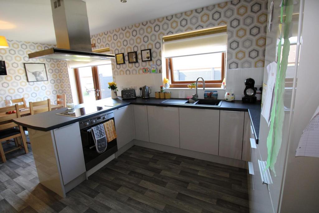Kitchen area.jpg
