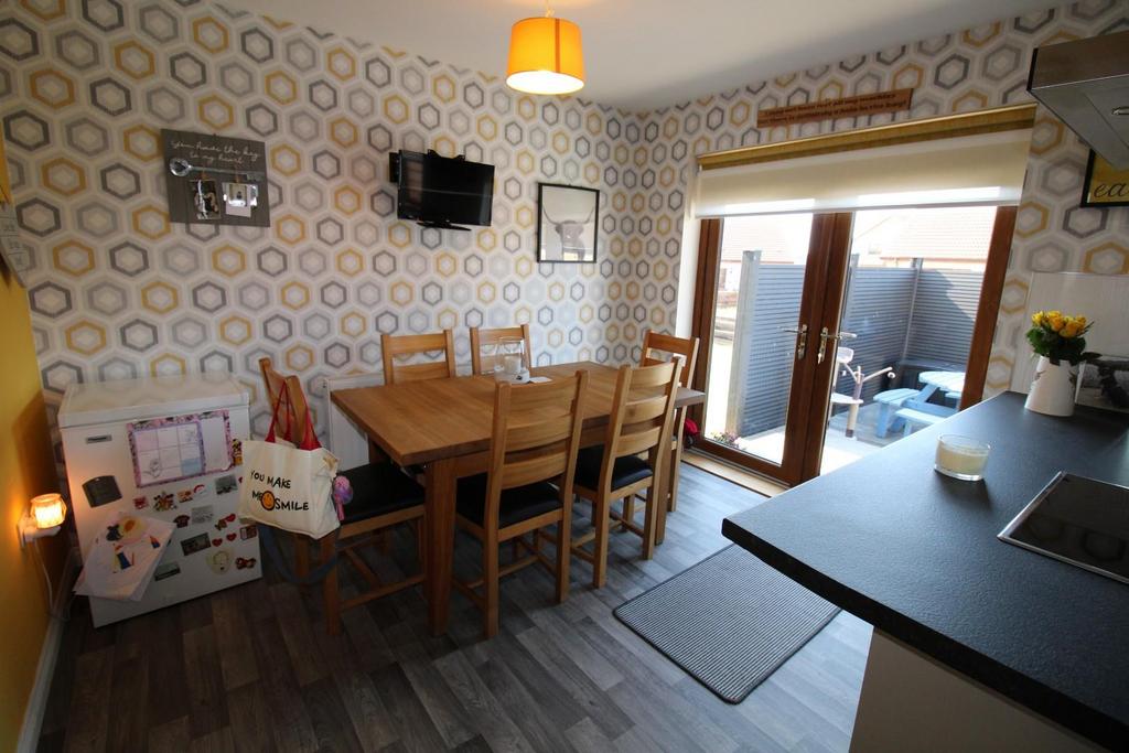 Dining area.jpg