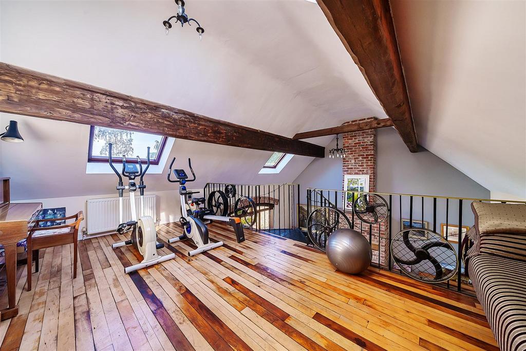 Mezzanine Gym.jpg