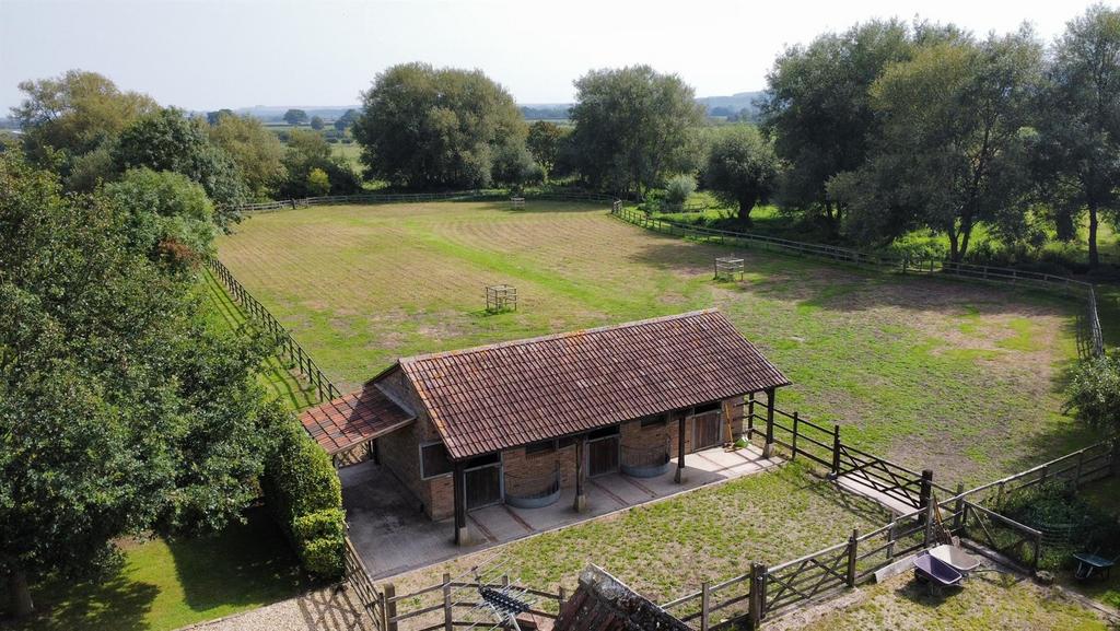 Stables & Paddock.jpg