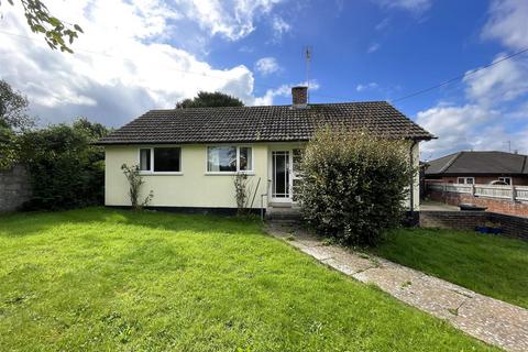 2 bedroom detached bungalow for sale - The Green, Great Cheverell, Devizes