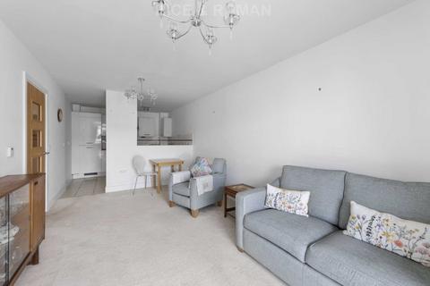 1 bedroom retirement property for sale - New Zealand Avenue, Walton On Thames KT12
