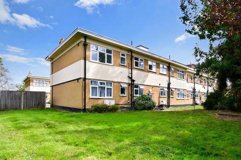 28 Lincoln Close, London, SE25 5ET