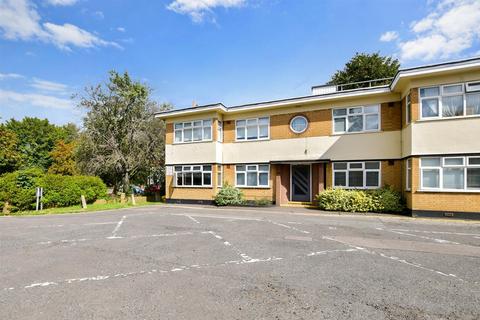 28 Lincoln Close, London, SE25 5ET