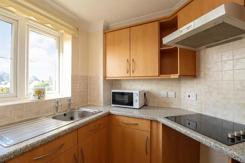 1 bedroom flat for sale - Wakefield Court,  Blackbridge Lane, Horsham, West Sussex, RH12 1SG