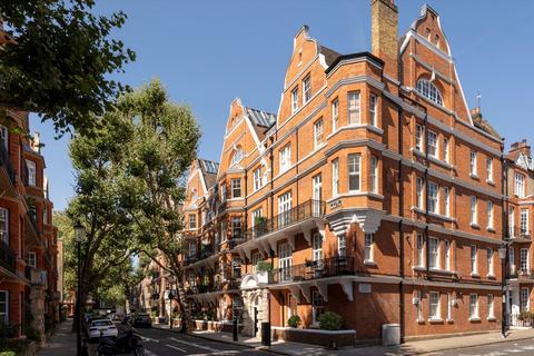 3 bedroom apartment for sale, St Loo Court, St Loo Avenue, Chelsea, London, SW3