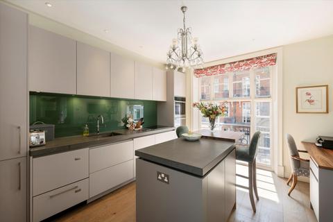3 bedroom apartment for sale, St Loo Court, St Loo Avenue, Chelsea, London, SW3