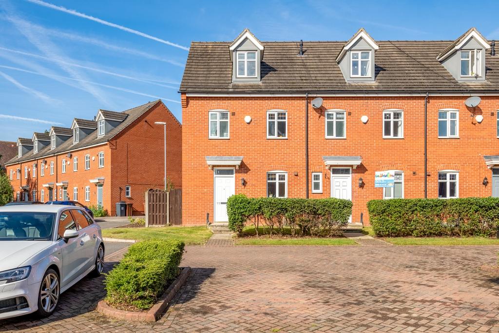 Kirkstall Close, Lincoln... 4 bed townhouse £220,000