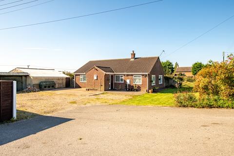 3 bedroom detached bungalow for sale, Tattershall Bridge Road, Tattershall Bridge, Lincoln, Lincolnshire, LN4
