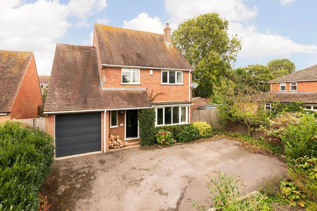 Charlton, Wantage OX12 4 bed detached house £560,000