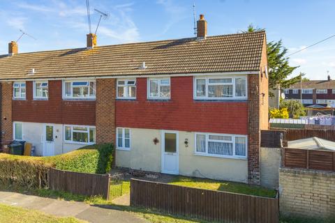 10 Cross Stile, Ashford, TN23 5EH