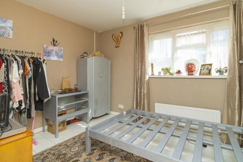 10 Cross Stile, Ashford, TN23 5EH