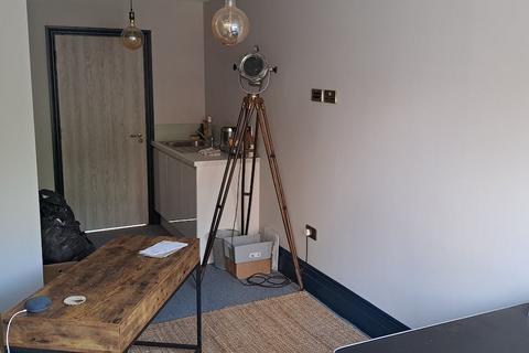 Retail property (high street) to rent - Brighton BN2