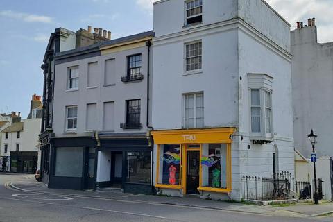 Retail property (high street) to rent - Brighton BN2