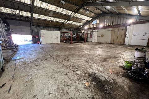 Industrial unit to rent - Newhaven BN9