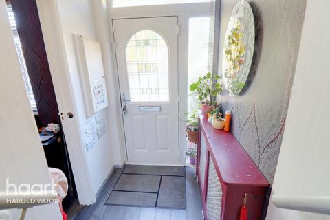 53 Sedgefield Crescent, Romford, RM3 9RR