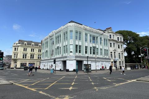 Retail property (high street) to rent, Brighton BN1