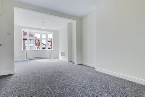 4 bedroom semi-detached house to rent - Aberdale Road, Leicester, LE2