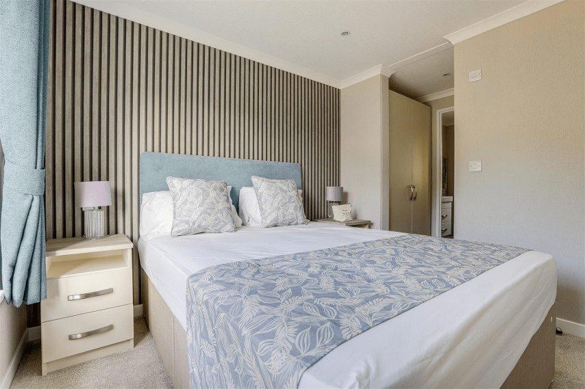 Luxurious park home for sale at Sandy Oaks